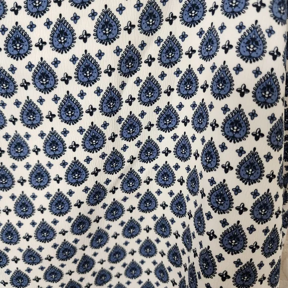 Blue and White Fitted Crop Camisole - Picture 3 of 5